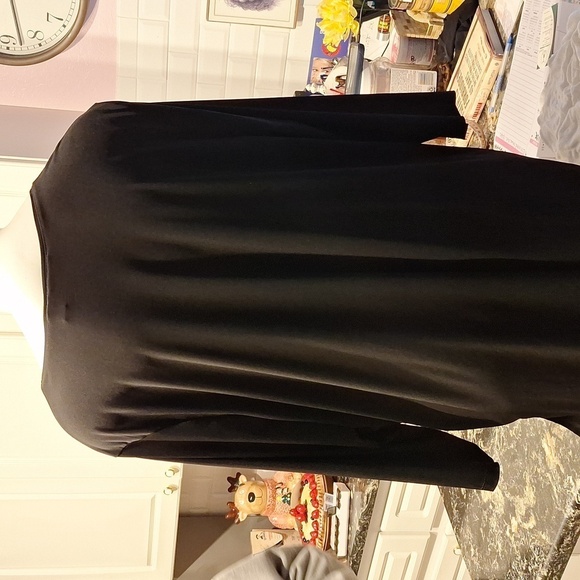 Womens Susan Graver solid black stretch plus size top 2X - Picture 3 of 5